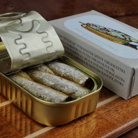 Jose Gourmet - Fischkonserven - Kleine, geräucherte Sardinen in Olivenöl