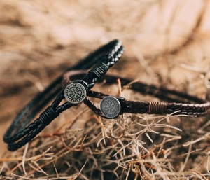 Armband - Runenkreis Schutzsymbol aus Edelstahl - Braun oder Schwarz - 23cm - Vegvisir