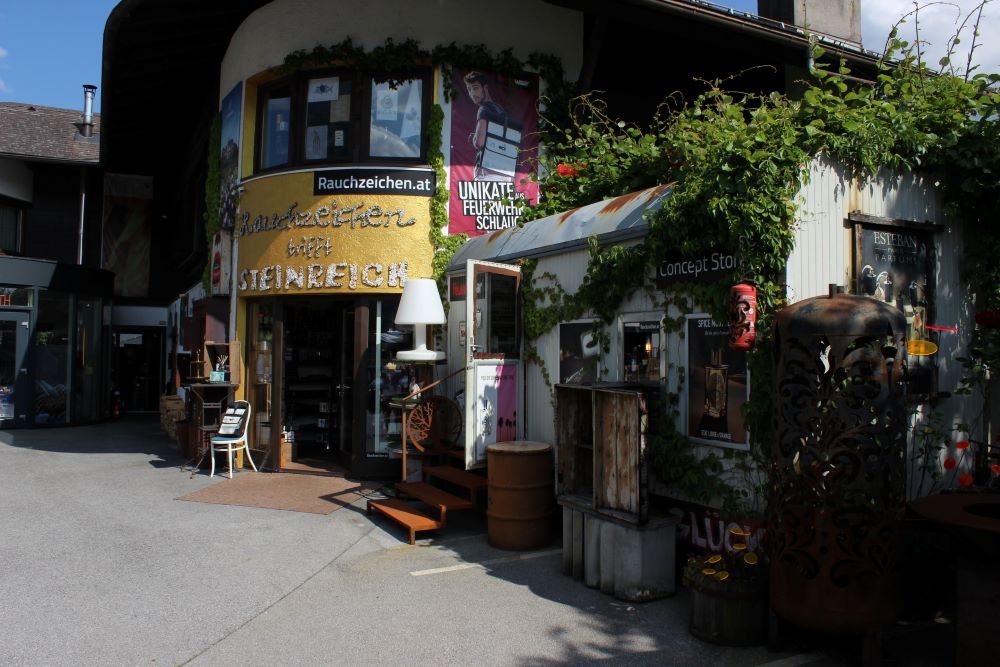 Rauchzeichen trifft Steinreich - Concept Store - Rauchzeichen.at